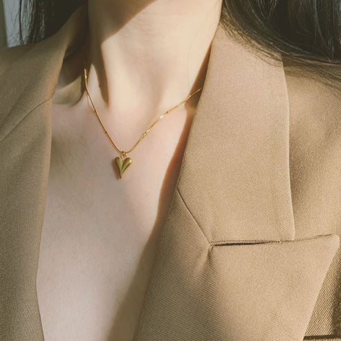 Elegant Gold Heart Necklace