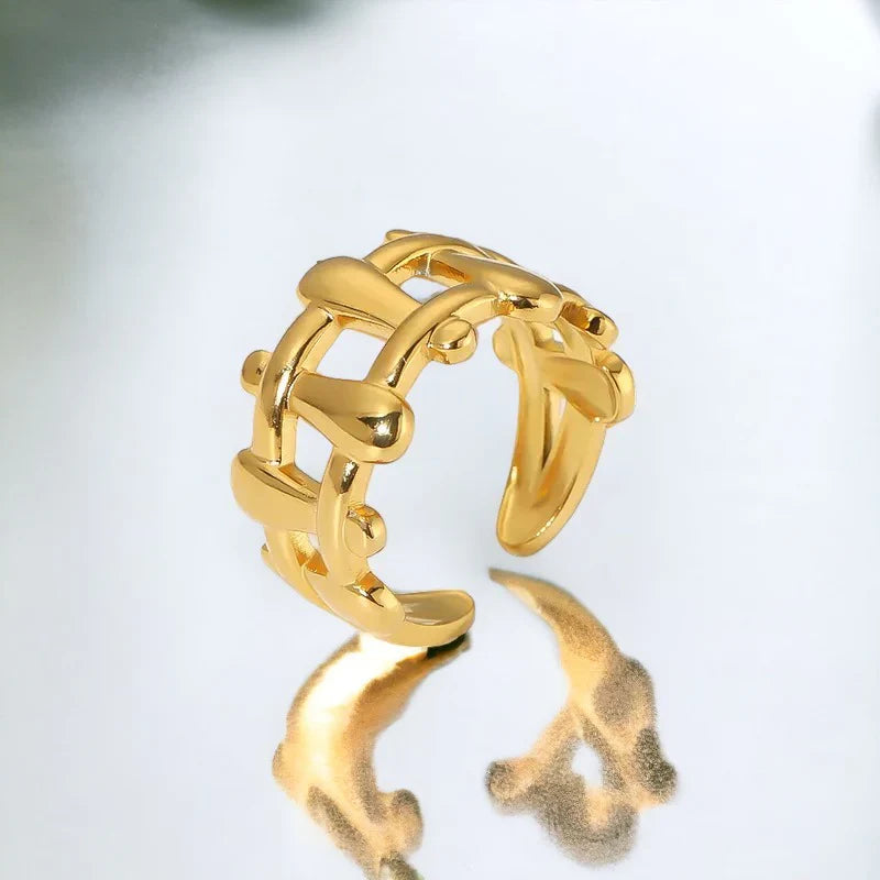 Geometric Bold Statement Ring